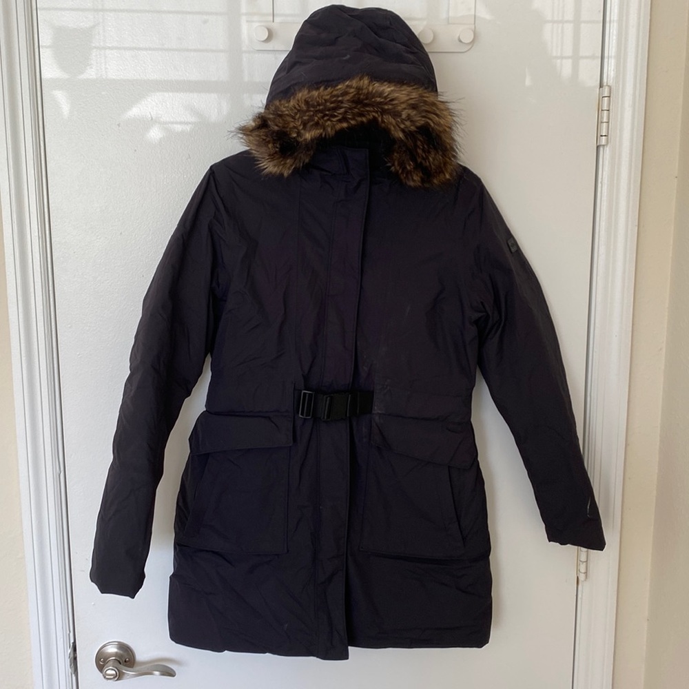 Womens The North Face Black Parka with Faux Fur Hoodie featuring built in Buckle